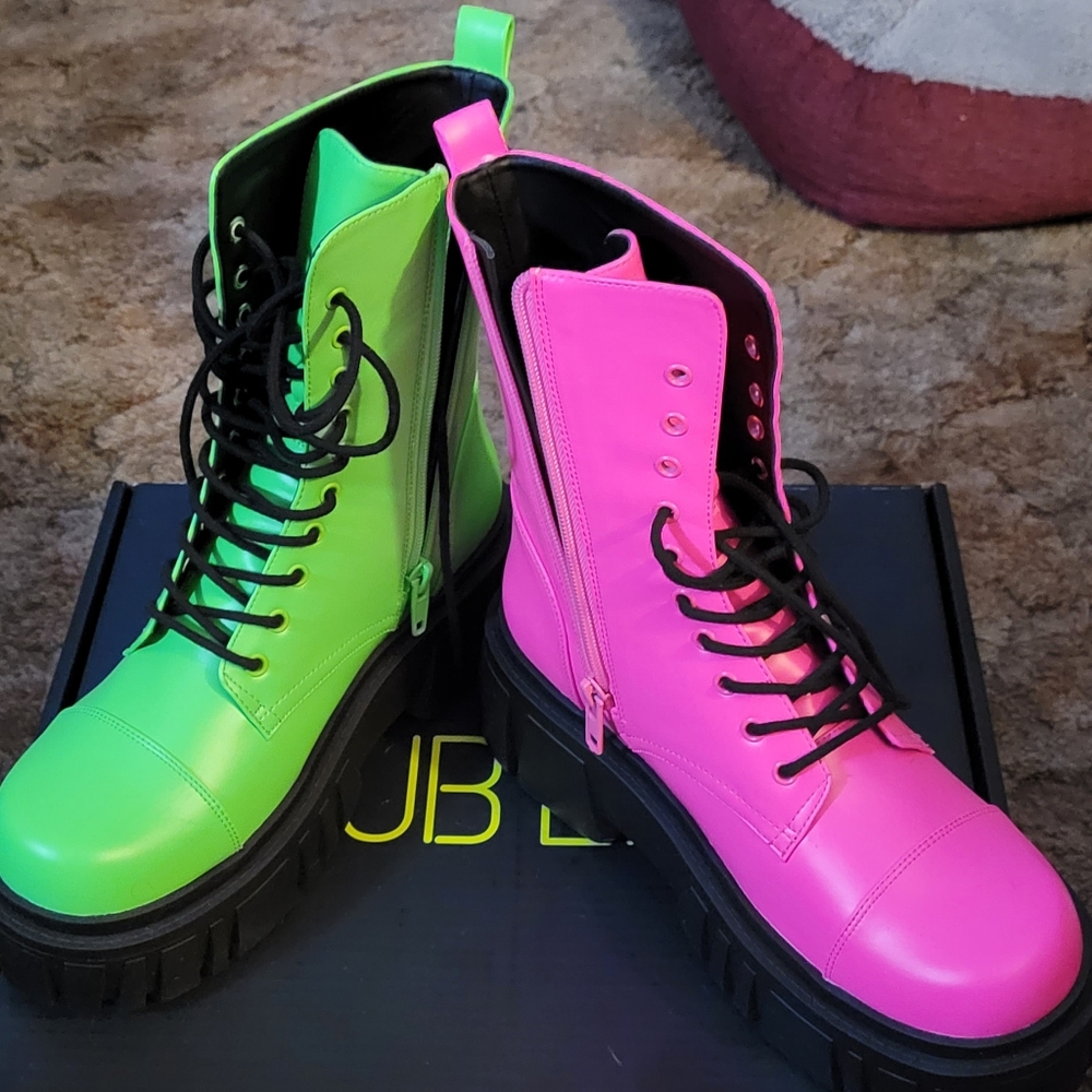 Club Exx Prismatic split mismatched combat boots woman's size 10